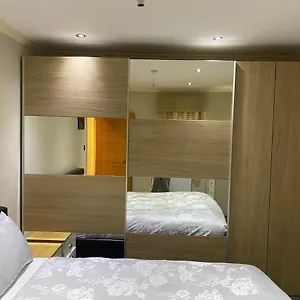 https://the-lovely-house.brighton-hotels-england.com