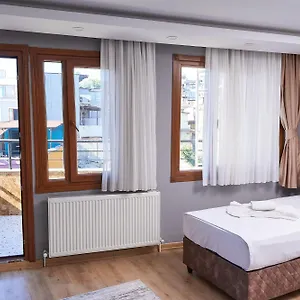https://pequena-casa-apart.istanbul-turkeyhotels.com
