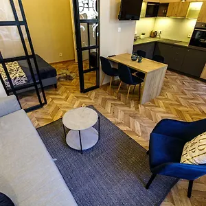 Appartamento E13 - Elegant, Budapest