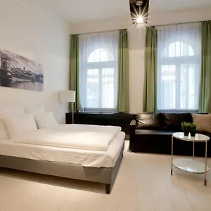Apartment St. King 1 By Hi5, Budapest